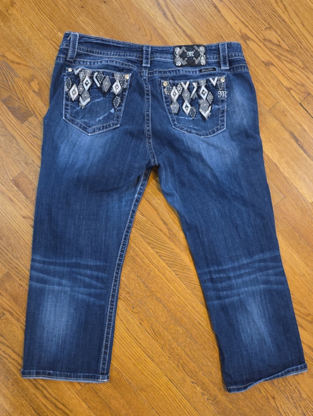 Miss Me Women's Mid-rise Curvy Crop Dark Blue Embellished Jeans Size 34